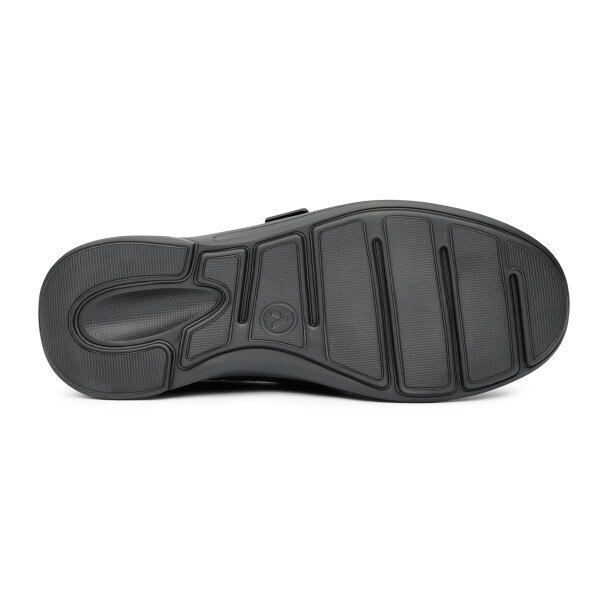 No. 64 Casual Comfort in Black